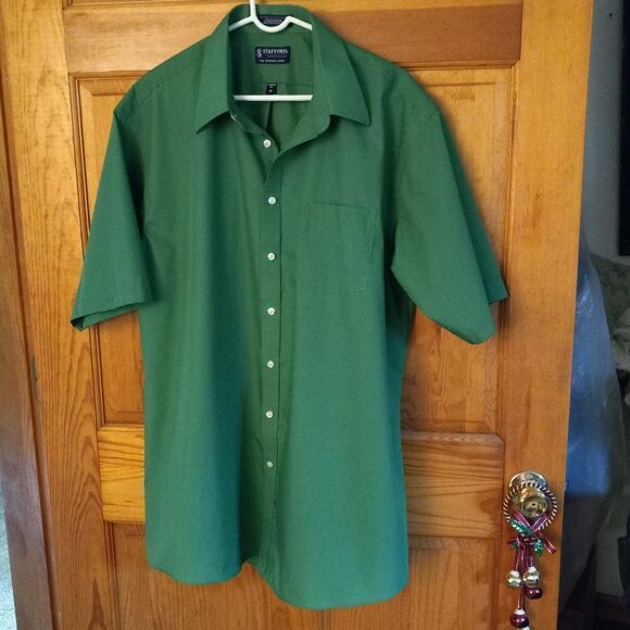 Stafford Green button down short sleeve shirt - Picture 1 of 6